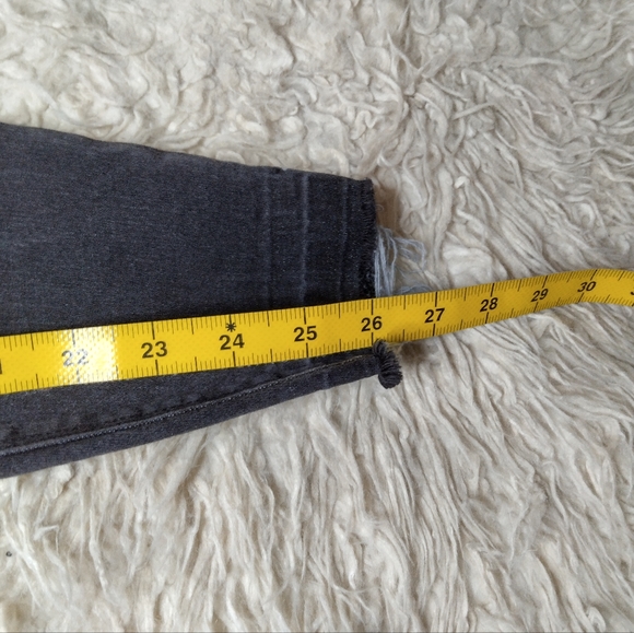 SPANX Vintage Distressed Ankle Skinny Jeans in Vintage Black Size S - Picture 4 of 10
